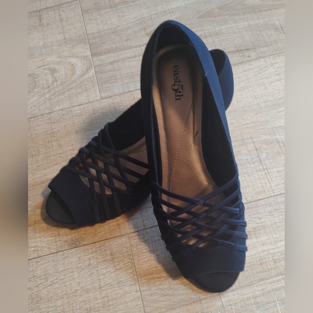 East 5th Women's Navy Dark Blue Strappy Pumps